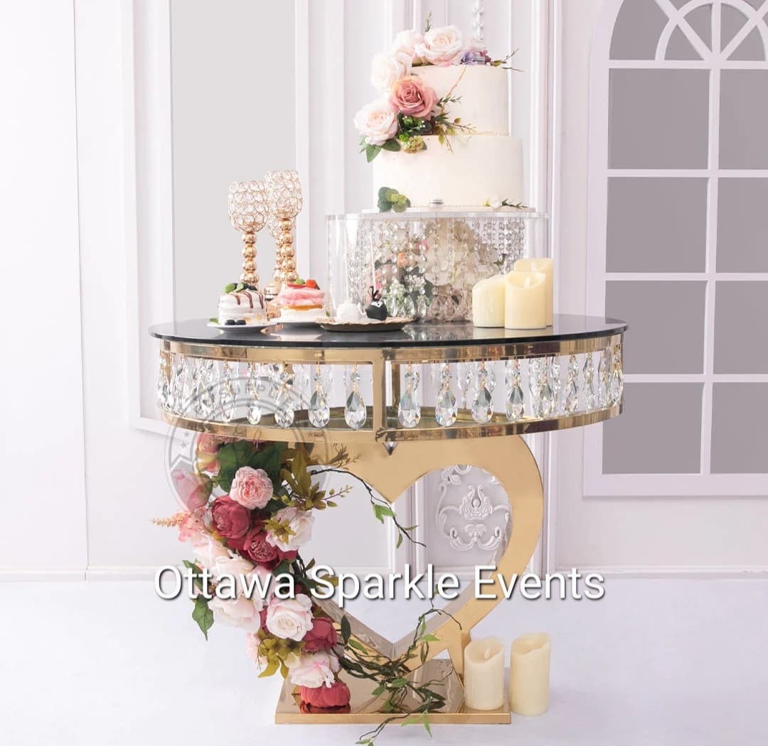Heart Cake Table